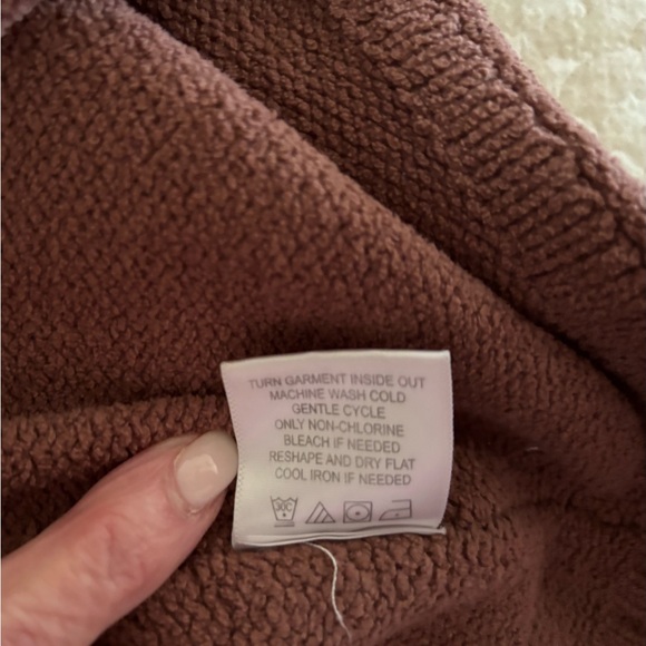 Sweater - Picture 6 of 9